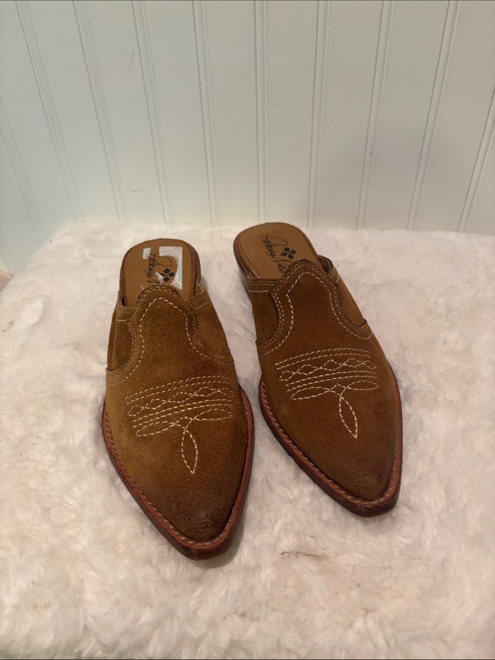 Patricia Nash Battista Suede Mules with Western Embroidery Sz 7